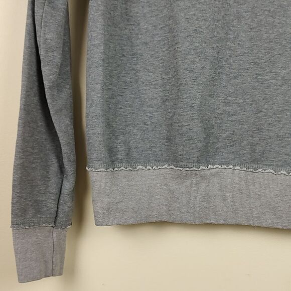 Gryffindor Gray Sweatshirt Wizarding World of Harry Potter Universal Studios - Picture 6 of 9